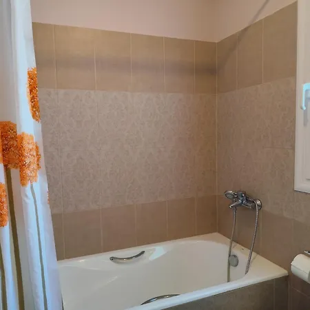 Αρχαία Κόρινθος Μεζονέτα *